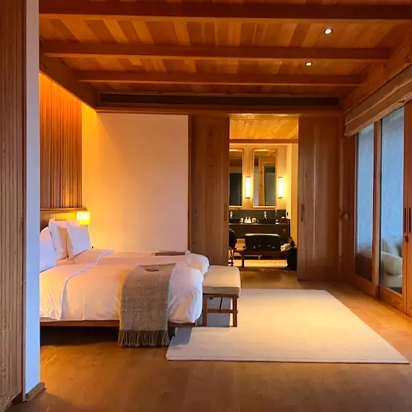 Room And Amenities