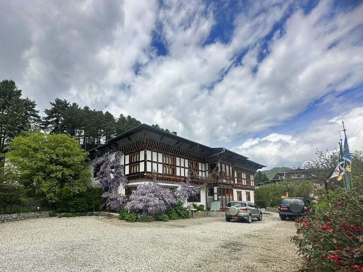 Rinchenling Resort
