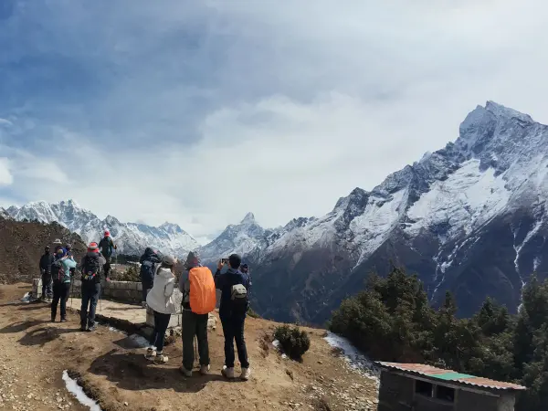 Everest Amadablam And Thams