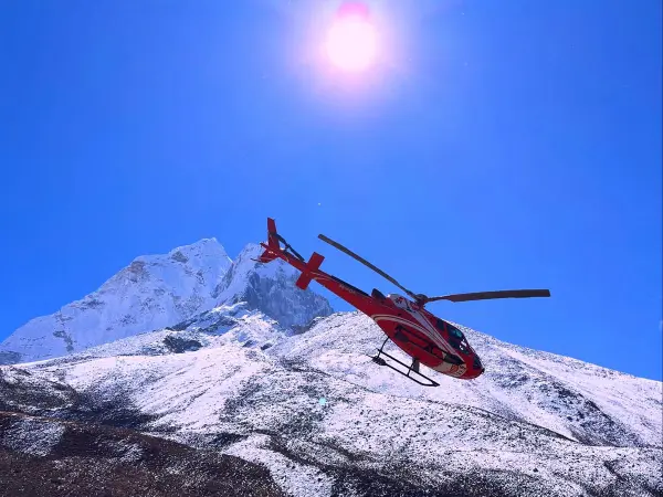Heli Flight To Everest