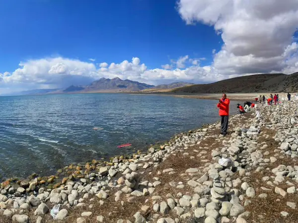 Man Sarovar Lake In Tibet