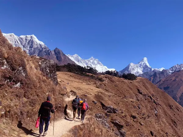 Way To Hoel Everest View